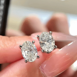 Individual 0.50ct Oval-Cut Lab-Grown Diamond Stud